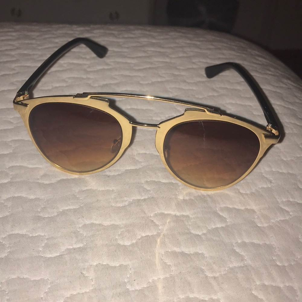 Gold Aviator Sunglasses